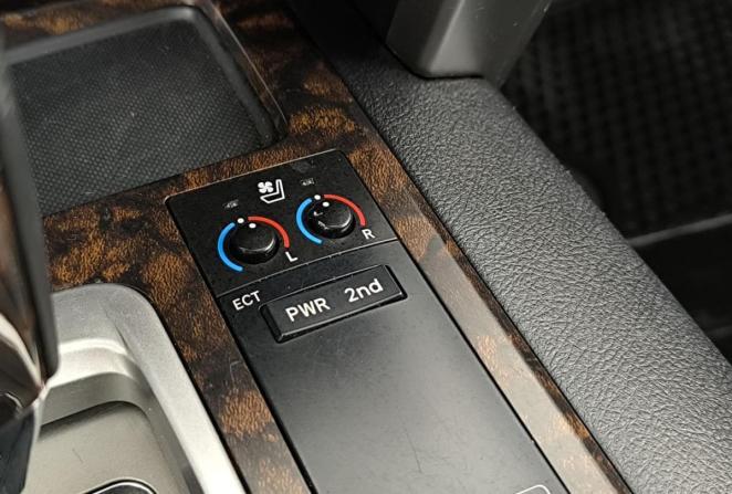 Toyota Land Cruiser 200 Series Рестайлинг 1 с пробегом 2012 года, цена 3 015 000 рублей, 288894 км, внедорожник, Автокод Объявления