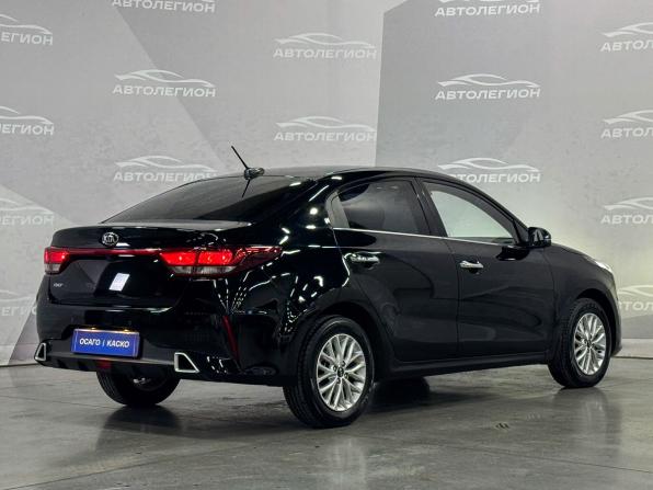 Kia Rio IV Рестайлинг с пробегом 2020 года, цена 1 660 000 рублей, 45500 км, седан, Автокод Объявления