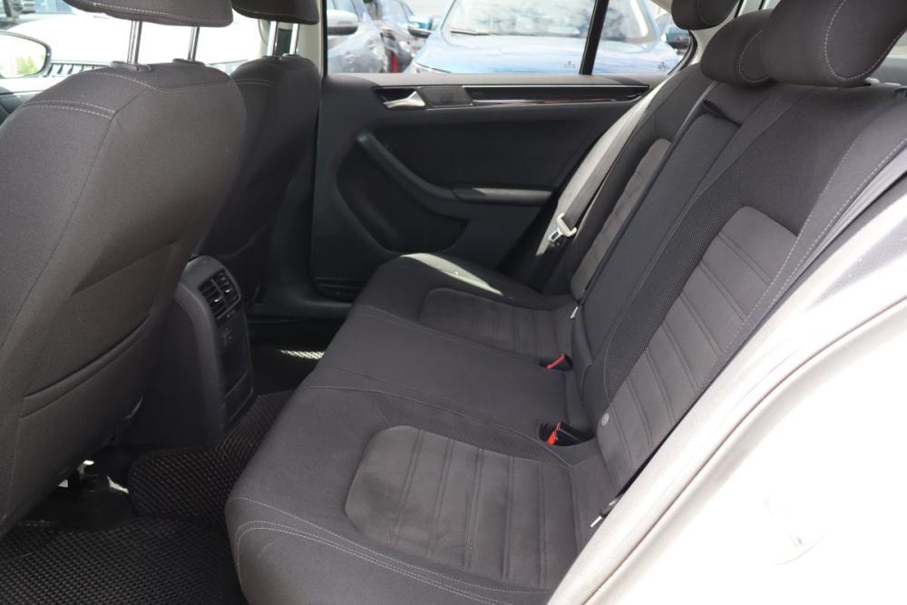 Volkswagen Jetta VI Рестайлинг Санкт-Петербург  - изображение 13