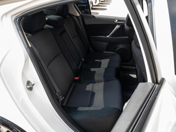 Mazda 3 II (BL) Рестайлинг с пробегом 2011 года, цена 1 050 000 рублей, 221721 км, седан, Автокод Объявления