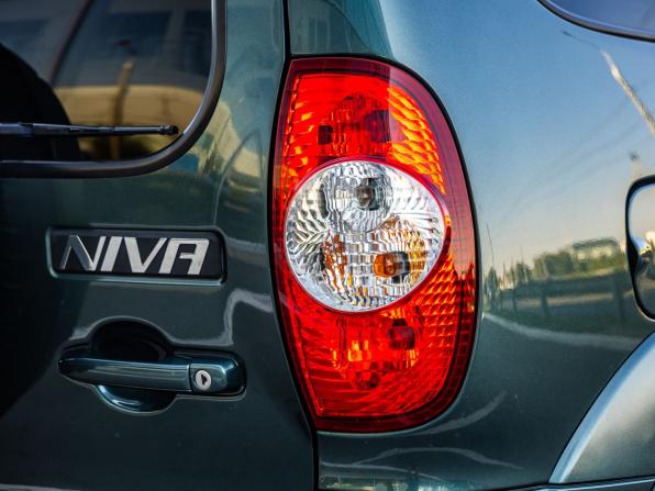 Chevrolet Niva I Рестайлинг с пробегом 2018 года, цена 998 000 рублей, 41986 км, внедорожник, Автокод Объявления