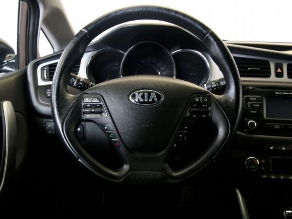 Kia Ceed II с пробегом 2014 года, цена 990 000 рублей, 250945 км, универсал, Автокод Объявления