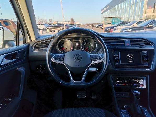 Volkswagen Tiguan II Рестайлинг с пробегом 2021 года, цена 2 599 000 рублей, 92180 км, внедорожник, Автокод Объявления
