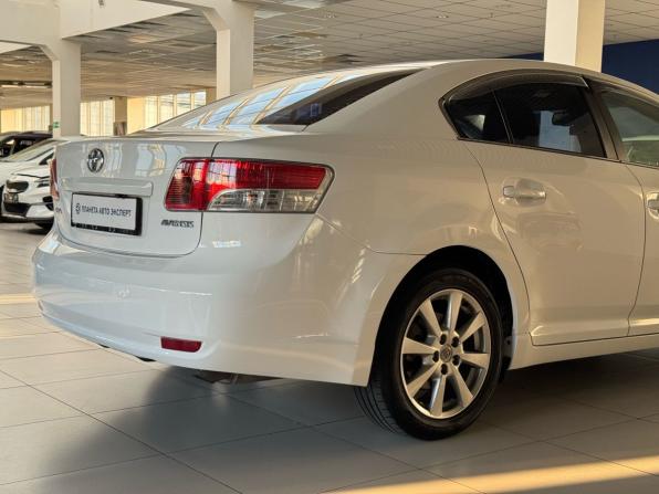 Toyota Avensis III с пробегом 2010 года, цена 1 030 000 рублей, 204550 км, седан, Автокод Объявления