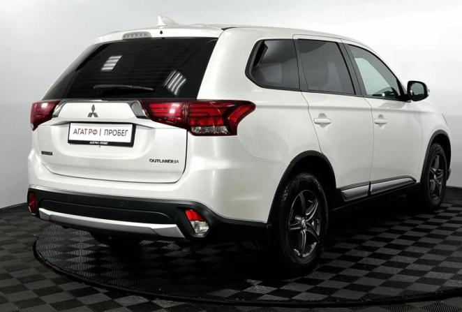 Mitsubishi Outlander III Рестайлинг 2 с пробегом 2018 года, цена 1 800 000 рублей, 155734 км, внедорожник, Автокод Объявления