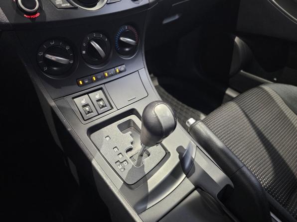 Mazda 3 II (BL) Рестайлинг с пробегом 2011 года, цена 899 000 рублей, 136435 км, седан, Автокод Объявления