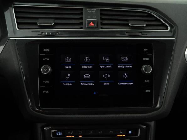Volkswagen Tiguan II с пробегом 2017 года, цена 2 098 999 рублей, 151834 км, внедорожник, Автокод Объявления