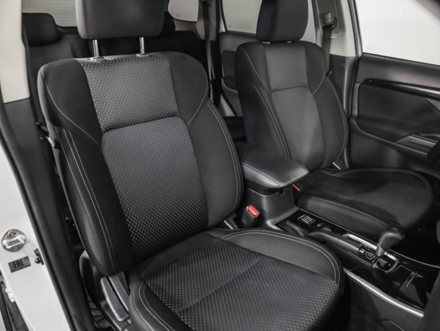Mitsubishi Outlander III Рестайлинг 3 Санкт-Петербург  - изображение 19