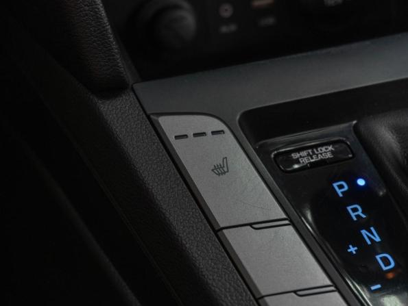 Hyundai Elantra VI (AD) с пробегом 2017 года, цена 1 299 000 рублей, 197777 км, седан, Автокод Объявления