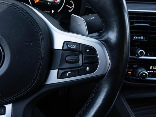 BMW 5 серии VII (G30/G31/G38) с пробегом 2019 года, цена 4 098 000 рублей, 93250 км, седан, Автокод Объявления