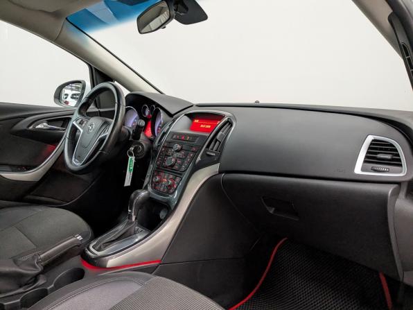 Opel Astra J Рестайлинг с пробегом 2012 года, цена 940 000 рублей, 113641 км, хэтчбек, Автокод Объявления