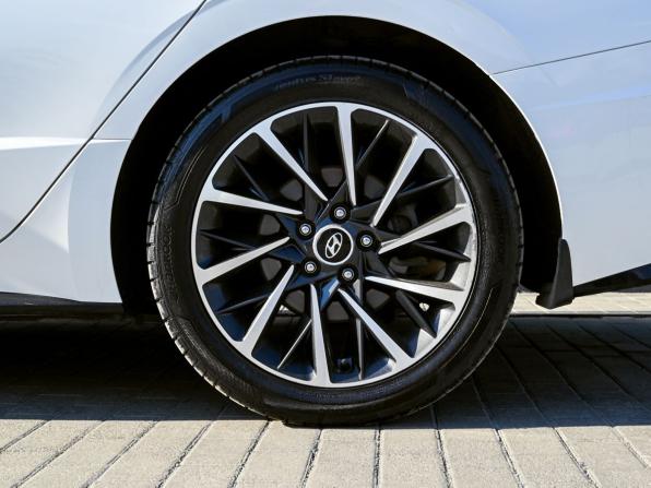 Hyundai Sonata VIII (DN8) с пробегом 2023 года, цена 2 850 000 рублей, 121171 км, седан, Автокод Объявления