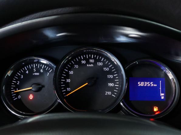 Renault Sandero II с пробегом 2018 года, цена 940 000 рублей, 58355 км, хэтчбек, Автокод Объявления