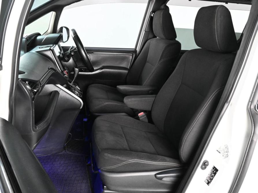 Toyota Esquire I Рестайлинг Ростов-на-Дону  - изображение 8