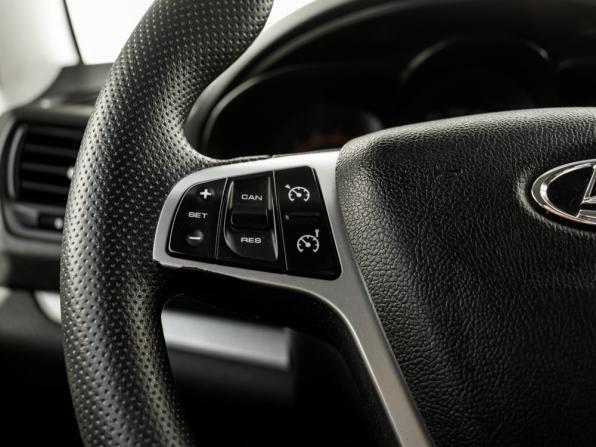 Lada (ВАЗ) Vesta I с пробегом 2021 года, цена 970 000 рублей, 72127 км, седан, Автокод Объявления
