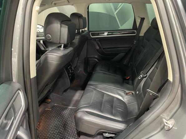 Volkswagen Touareg II Рестайлинг с пробегом 2015 года, цена 2 970 000 рублей, 204603 км, внедорожник, Автокод Объявления