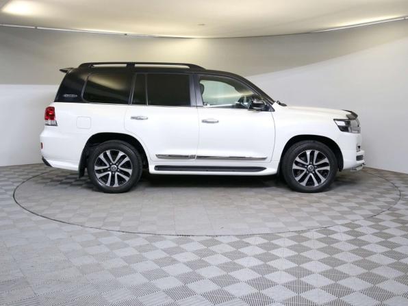 Toyota Land Cruiser 200 Series Рестайлинг 2 с пробегом 2018 года, цена 8 300 000 рублей, 78495 км, внедорожник, Автокод Объявления