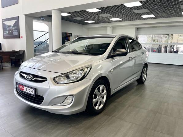 Hyundai Solaris I с пробегом 2013 года, цена 1 049 900 рублей, 132266 км, седан, Автокод Объявления