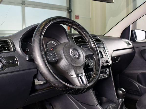 Volkswagen Polo V с пробегом 2014 года, цена 690 999 рублей, 177927 км, седан, Автокод Объявления