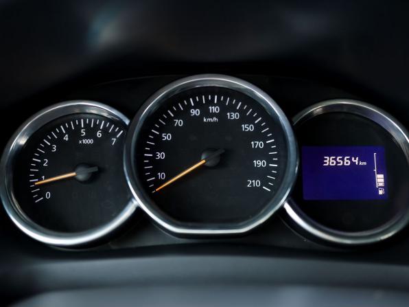 Renault Logan II с пробегом 2015 года, цена 899 000 рублей, 36564 км, седан, Автокод Объявления