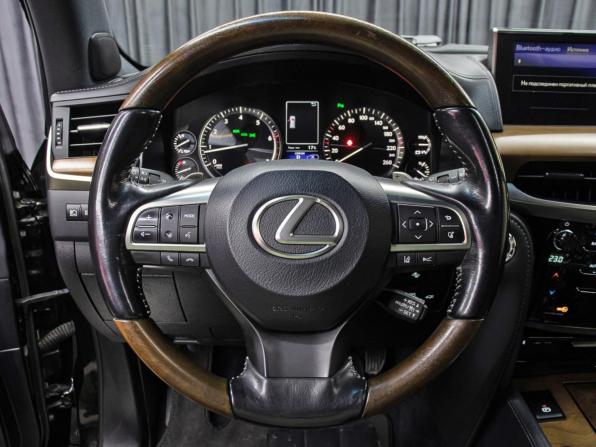 Lexus LX III Рестайлинг 2 с пробегом 2017 года, цена 8 998 000 рублей, 87222 км, внедорожник, Автокод Объявления