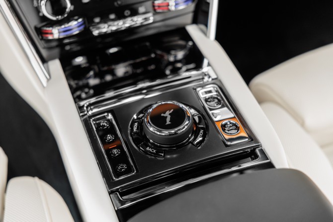 Новый Rolls-Royce Cullinan I Рестайлинг 2024 года, цена 94 846 800 рублей, внедорожник, Автокод Объявления