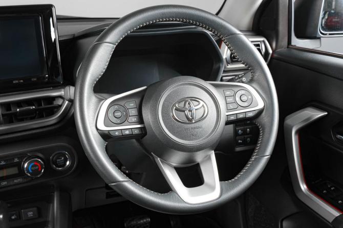 Toyota Raize I с пробегом 2021 года, цена 1 819 000 рублей, 91000 км, внедорожник, Автокод Объявления