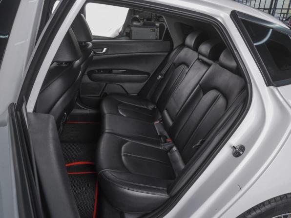 Kia Optima IV Рестайлинг с пробегом 2018 года, цена 1 499 000 рублей, 210576 км, седан, Автокод Объявления