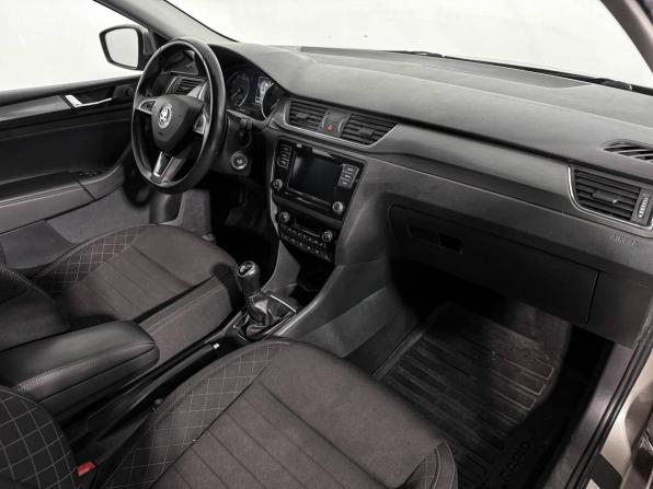 Skoda Rapid I Рестайлинг с пробегом 2019 года, цена 1 097 860 рублей, 107985 км, лифтбек, Автокод Объявления