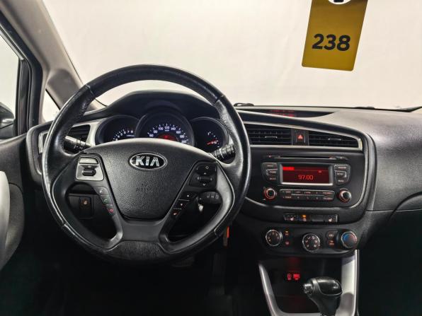 Kia Ceed II Рестайлинг с пробегом 2018 года, цена 1 390 000 рублей, 108000 км, универсал, Автокод Объявления