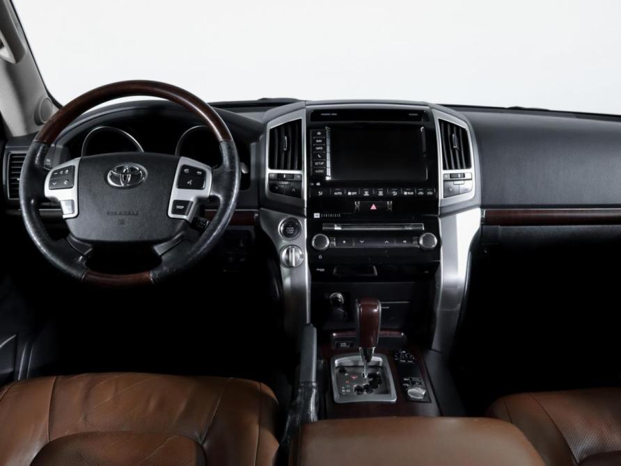 Toyota Land Cruiser 200 Series Рестайлинг 1 Москва  - изображение 12