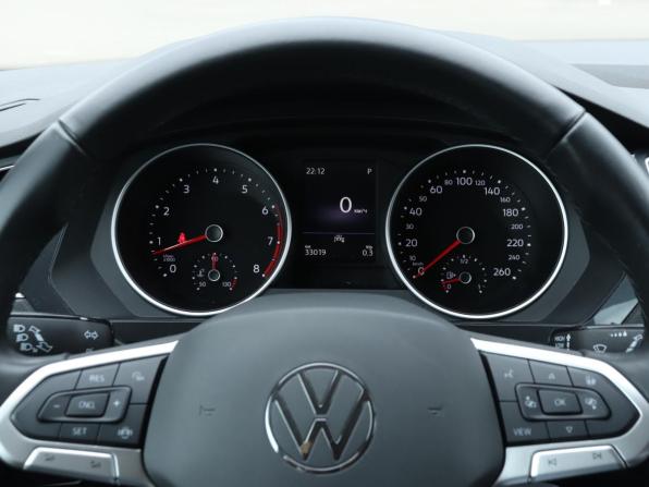 Volkswagen Tiguan II Рестайлинг с пробегом 2022 года, цена 2 840 000 рублей, 33019 км, внедорожник, Автокод Объявления