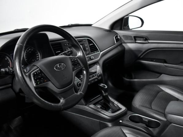 Hyundai Elantra VI (AD) с пробегом 2018 года, цена 1 590 000 рублей, 116000 км, седан, Автокод Объявления
