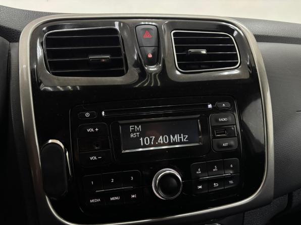 Renault Sandero II с пробегом 2016 года, цена 900 000 рублей, 105913 км, хэтчбек, Автокод Объявления