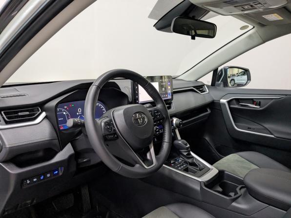 Toyota RAV4 V (XA50) с пробегом 2025 года, цена 3 925 000 рублей, 5170 км, внедорожник, Автокод Объявления