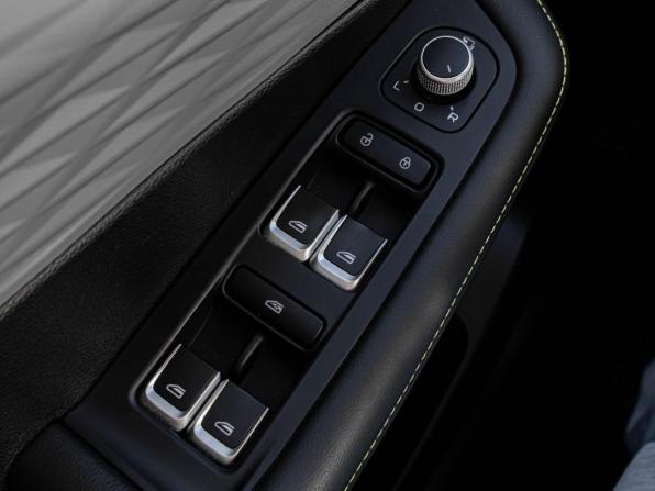 Geely Coolray I Рестайлинг с пробегом 2023 года, цена 2 100 000 рублей, 24232 км, внедорожник, Автокод Объявления