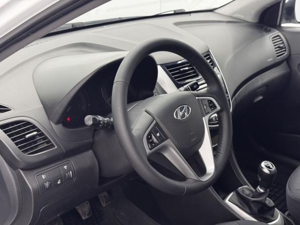 Hyundai Solaris I с пробегом 2013 года, цена 920 000 рублей, 144939 км, седан, Автокод Объявления