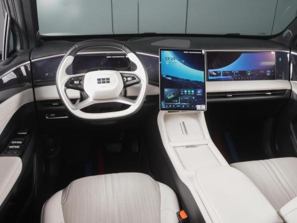 Geely Galaxy L7 с пробегом 2023 года, цена 3 590 000 рублей, 40039 км, внедорожник, Автокод Объявления