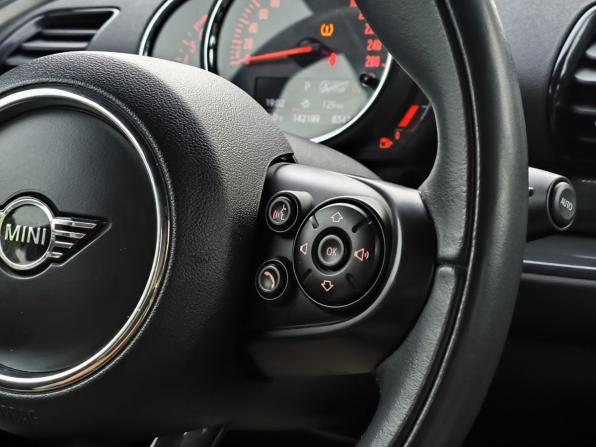 Mini Clubman II Рестайлинг с пробегом 2019 года, цена 1 970 000 рублей, 142185 км, универсал, Автокод Объявления