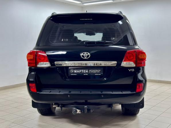 Toyota Land Cruiser 200 Series Рестайлинг 1 с пробегом 2013 года, цена 3 390 000 рублей, 218357 км, внедорожник, Автокод Объявления