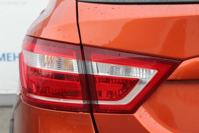 Lada (ВАЗ) Vesta I с пробегом 2019 года, цена 989 000 рублей, 113000 км, универсал, Автокод Объявления