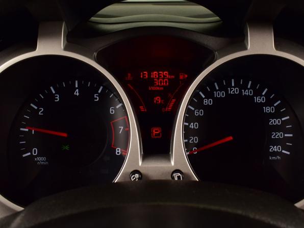 Nissan Juke I с пробегом 2013 года, цена 979 999 рублей, 131837 км, внедорожник, Автокод Объявления
