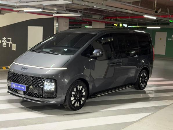 Hyundai Staria I с пробегом 2024 года, цена 8 490 000 рублей, 6430 км, минивэн, Автокод Объявления