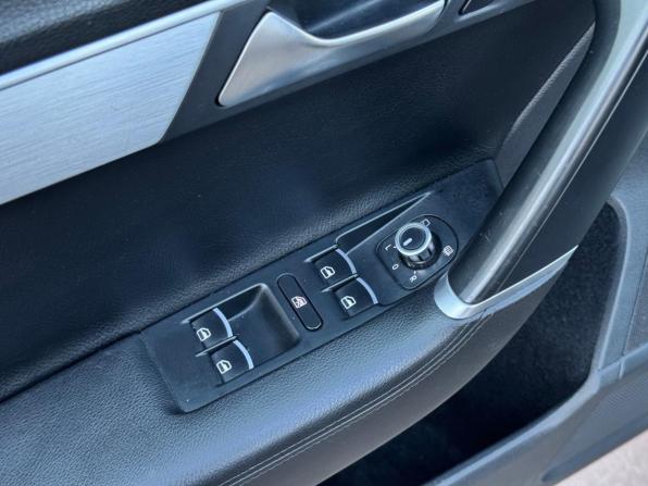 Volkswagen Passat B7 с пробегом 2012 года, цена 1 150 000 рублей, 199952 км, седан, Автокод Объявления