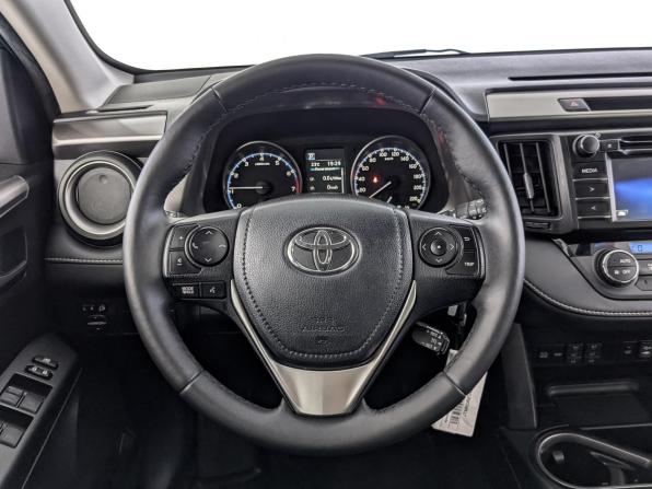 Toyota RAV4 IV (XA40) Рестайлинг с пробегом 2015 года, цена 2 230 000 рублей, 100105 км, внедорожник, Автокод Объявления