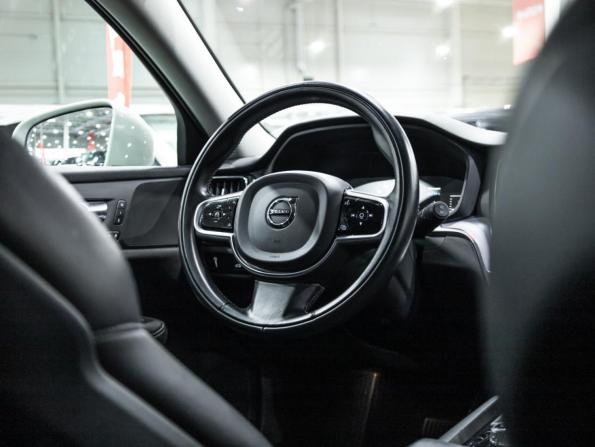 Volvo V60 Cross Country II с пробегом 2020 года, цена 3 549 898 рублей, 118075 км, универсал, Автокод Объявления