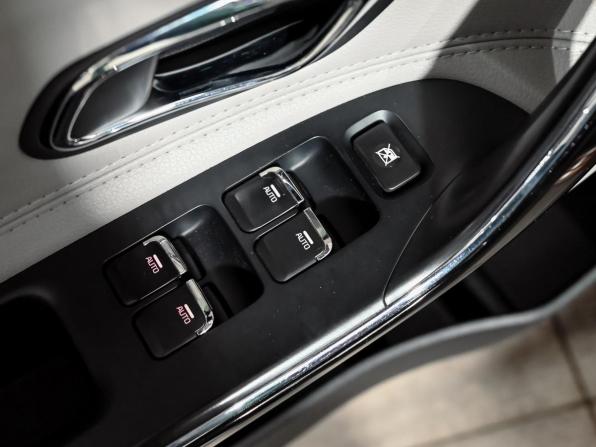 Kia Ceed II Рестайлинг с пробегом 2016 года, цена 1 320 000 рублей, 130197 км, хэтчбек, Автокод Объявления