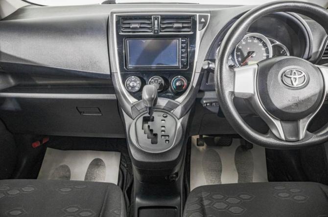 Toyota Ractis II с пробегом 2015 года, цена 979 000 рублей, 146800 км, хэтчбек, Автокод Объявления