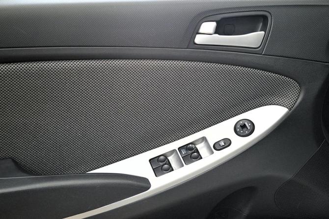 Hyundai Solaris I с пробегом 2012 года, цена 625 000 рублей, 184500 км, хэтчбек, Автокод Объявления