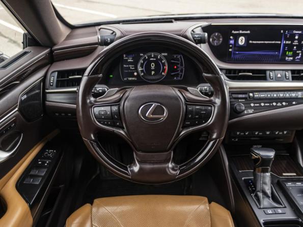 Lexus ES VII с пробегом 2019 года, цена 3 599 000 рублей, 120000 км, седан, Автокод Объявления